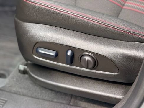 Used 2024 Chevrolet Equinox RS w/ LPO, Floor Liner Package AWD/4WD image 8