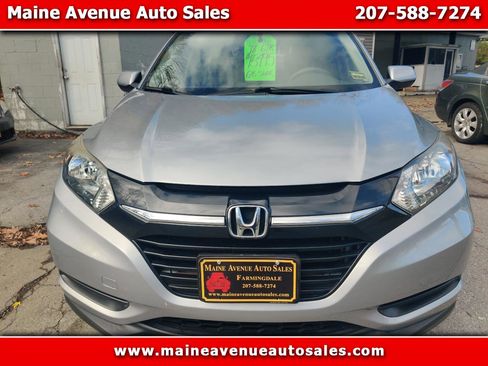 Used 2018 Honda HR-V LX image 1