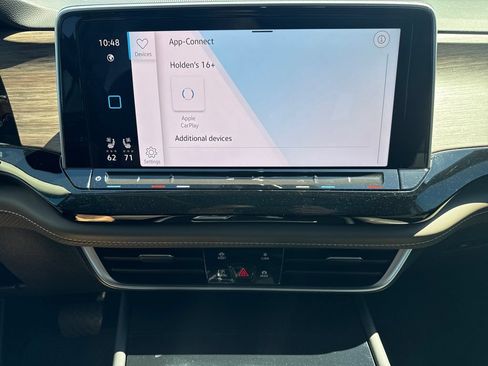 Used 2024 Volkswagen Atlas SEL AWD/4WD image 18
