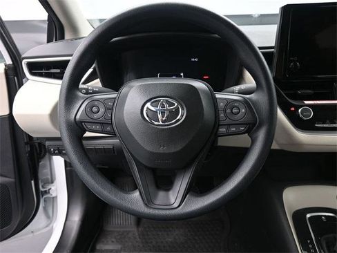 Certified 2026 Toyota Corolla LE image 31
