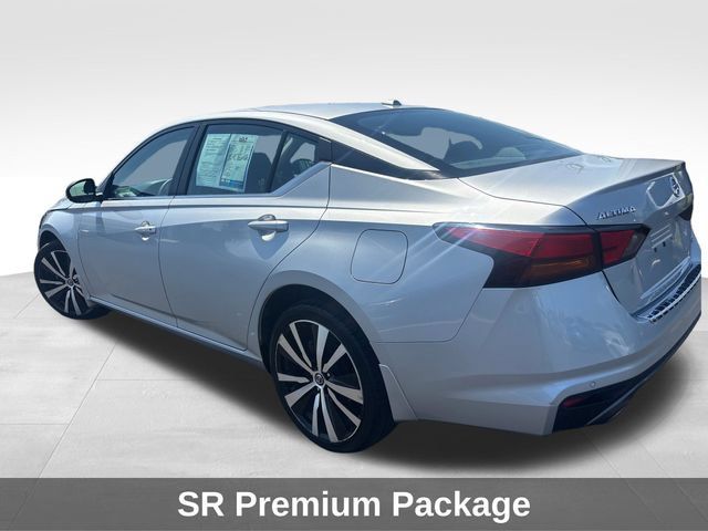 Used 2021 Nissan Altima 2.5 SR w/ SR Premium Package AWD/4WD image 3