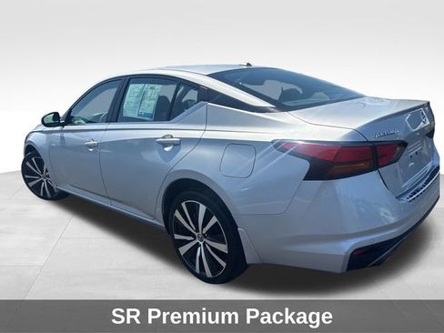 Used 2021 Nissan Altima 2.5 SR w/ SR Premium Package AWD/4WD image 3