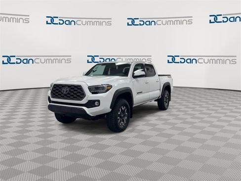Used 2023 Toyota Tacoma TRD Off-Road w/ Technology Package image 4
