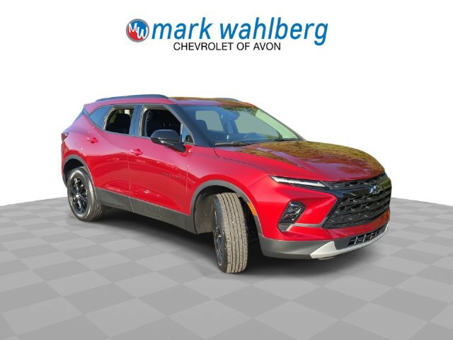 Used 2024 Chevrolet Blazer LT w/ Convenience Package FWD image 2