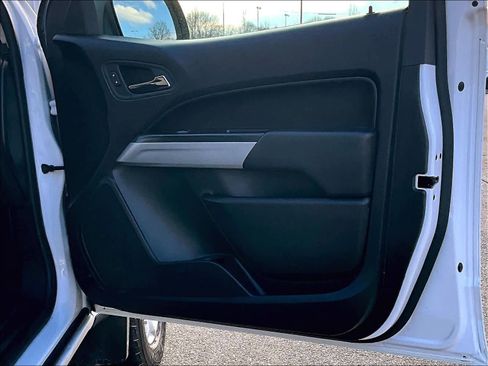 Used 2017 Chevrolet Colorado LT w/ Luxury Package, Chrome image 12