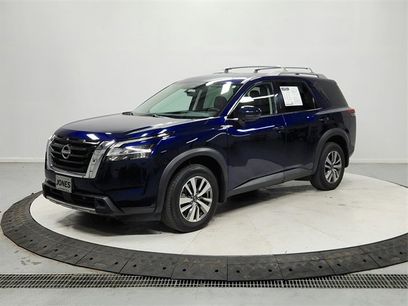 Used 2023 Nissan Pathfinder SL