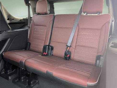 Used 2023 GMC Yukon Denali Ultimate AWD/4WD image 18