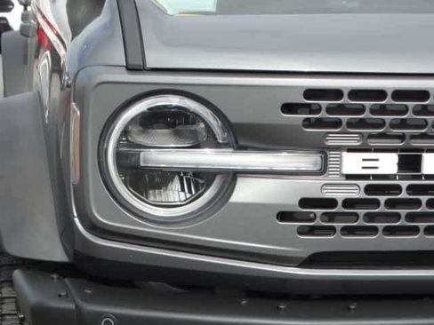 Used 2022 Ford Bronco Badlands image 5