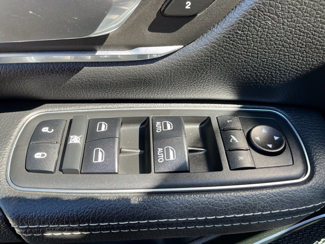 Used 2019 RAM 1500 Laramie AWD/4WD image 19