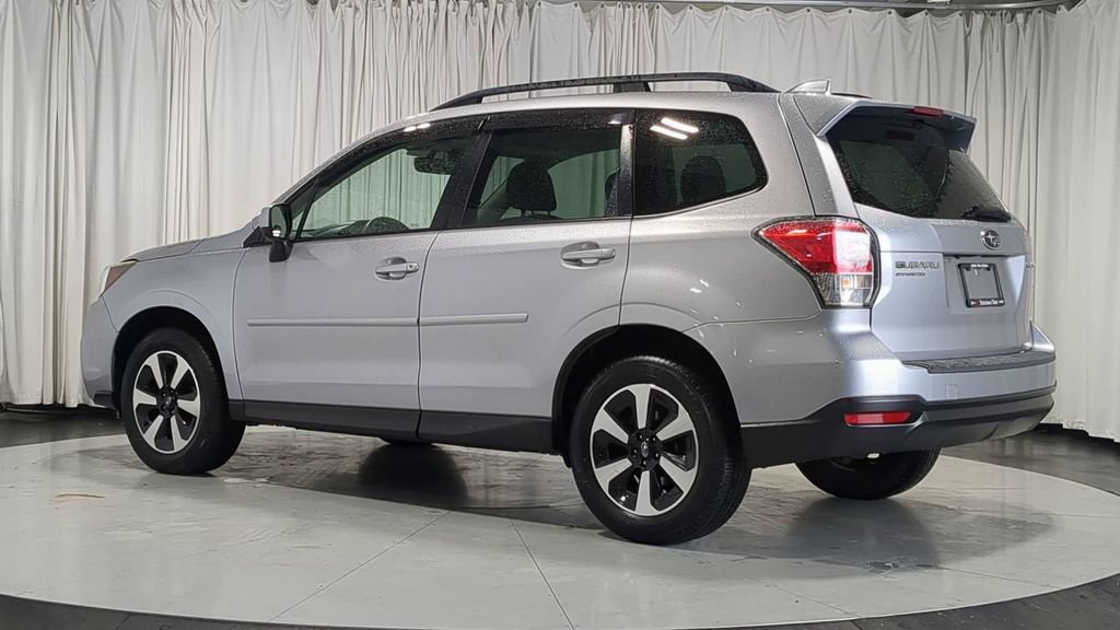 Used 2018 Subaru Forester 2.5i Premium w/ All-Weather Package AWD/4WD image 8