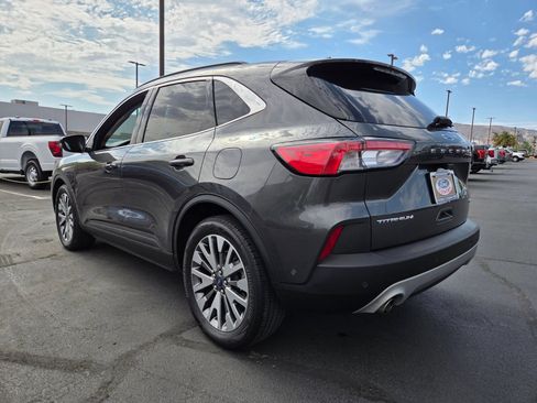 Certified 2020 Ford Escape Titanium FWD image 4