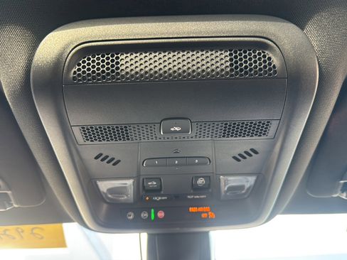 Used 2023 Cadillac XT6 Premium Luxury image 43