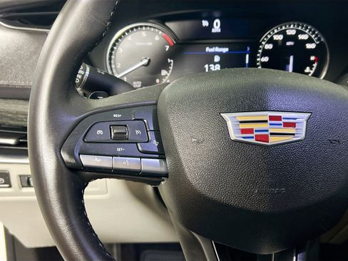 Used 2020 Cadillac XT4 Premium Luxury w/ Enhanced Visibility Package image 18