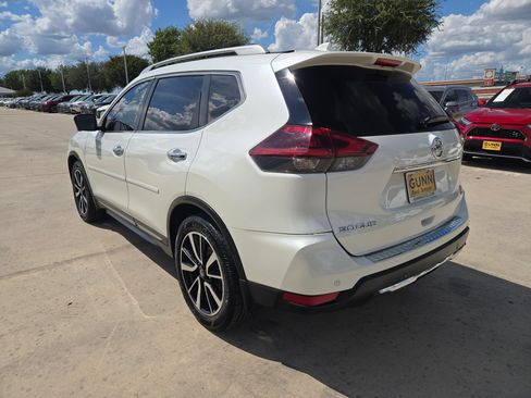 Used 2020 Nissan Rogue SL w/ Premium Package FWD image 5