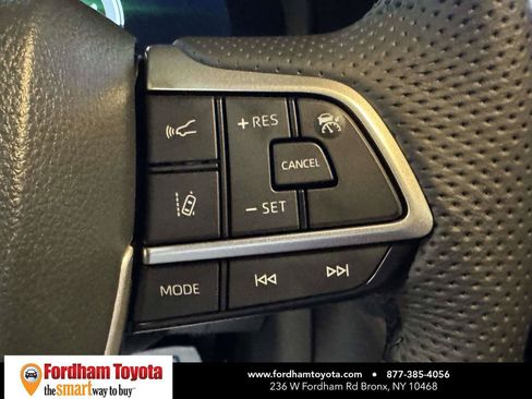 Used 2026 Toyota Sienna Limited AWD/4WD image 22