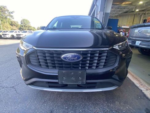 Used 2025 Ford Escape Active FWD image 2