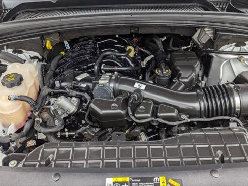 Used 2023 Jeep Grand Cherokee L Laredo w/ Luxury Tech Group I image 32