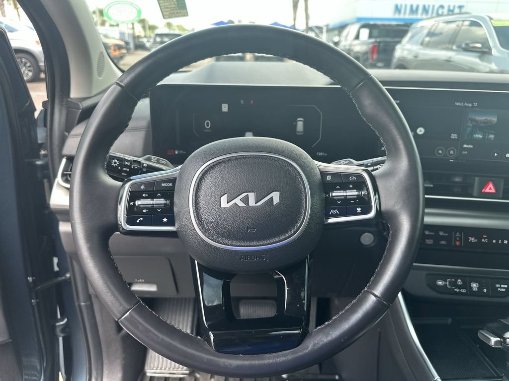 Used 2025 Kia Carnival SX Prestige FWD image 22