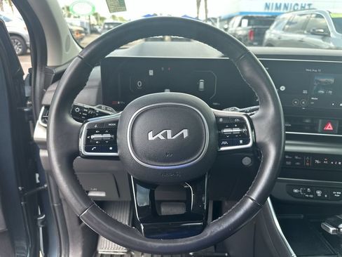 Used 2025 Kia Carnival SX Prestige FWD image 22