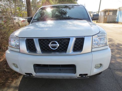 Used 2014 Nissan Titan PRO-4X AWD/4WD image 2