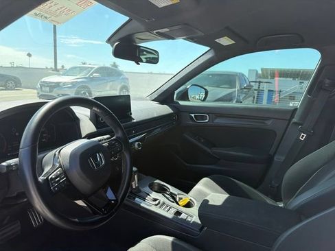 Used 2022 Honda Civic Sport image 3