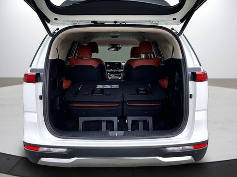 Used 2024 Kia Carnival SX image 26