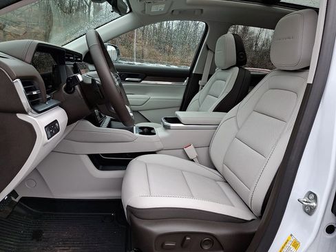 Used 2026 GMC Terrain Denali w/ LPO, Floor Liner Package image 15