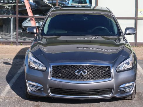 Used 2017 INFINITI Q70 3.7 image 4