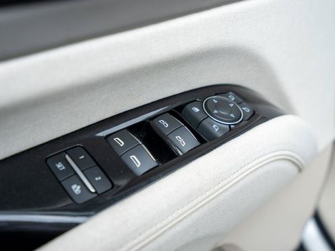 Used 2024 Cadillac Escalade Sport Platinum w/ LPO, ONYX Package AWD/4WD image 19