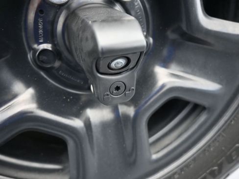 Used 2025 Jeep Wrangler Sport image 35