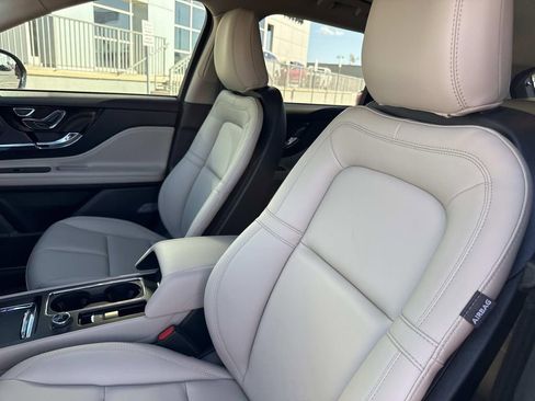 New 2026 Lincoln Corsair Premiere image 21