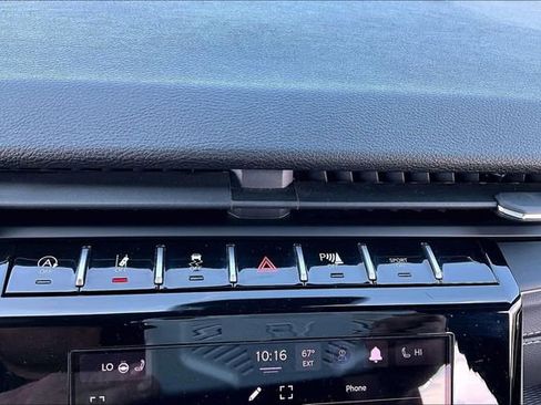 Used 2025 Jeep Grand Cherokee Altitude AWD/4WD image 14