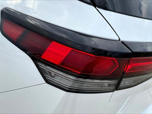 New 2026 Volkswagen Tiguan SE R-Line FWD image 14
