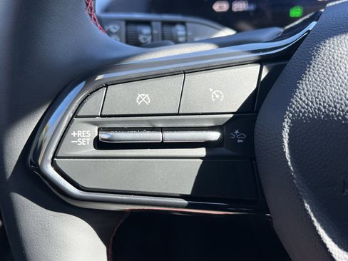 New 2025 Chevrolet Equinox EV RS w/ Convenience Package II image 21