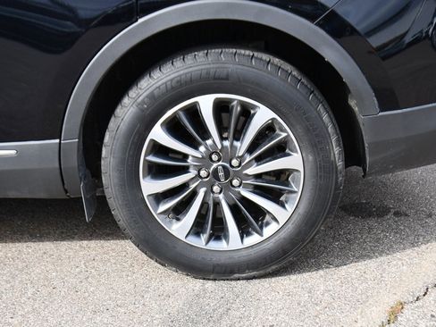 Used 2022 Lincoln Nautilus AWD w/ Premium Package image 20