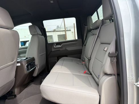 New 2026 GMC Sierra 3500 SLT w/ SLT Premium Package AWD/4WD image 13