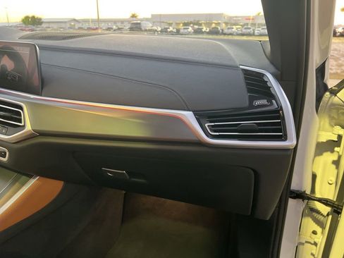 Used 2022 BMW X5 sDrive40i w/ M Sport Package image 43