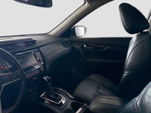 Used 2019 Nissan Rogue SL image 24