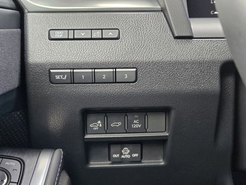 Used 2025 Lexus GX 550 w/ Cold Area Package AWD/4WD image 21