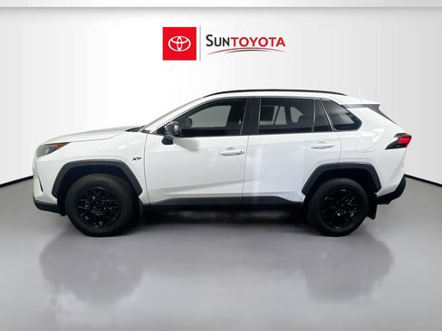 Used 2020 Toyota RAV4 LE FWD image 7
