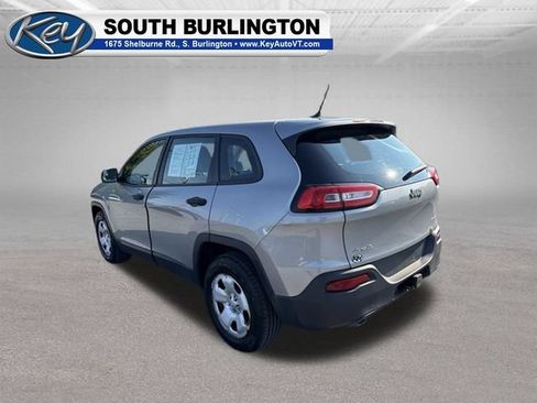 Used 2015 Jeep Cherokee Sport w/ Cold Weather Group AWD/4WD image 5