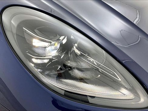 Used 2023 Porsche Macan image 38