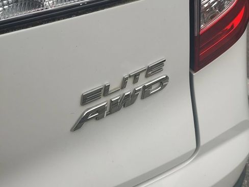Used 2020 Honda Pilot Elite image 5