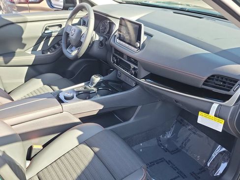 New 2026 Nissan Rogue SV AWD/4WD image 12