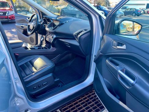 Used 2018 Ford Escape Titanium w/ Ford Safe & Smart Package image 12