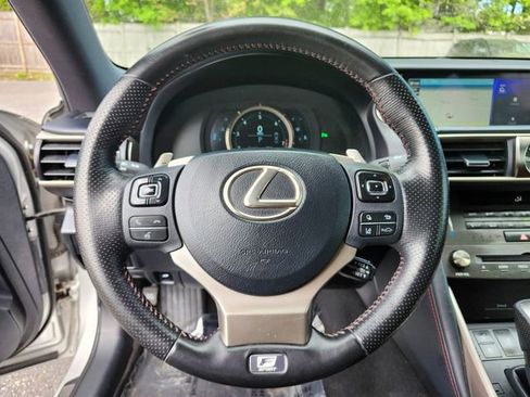 Used 2019 Lexus IS 300 AWD image 29