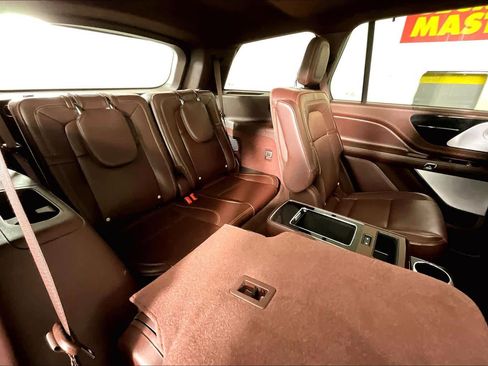 Used 2020 Lincoln Aviator Black Label w/ Dynamic Handling Package image 18