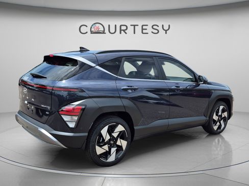 New 2026 Hyundai Kona Limited FWD image 5