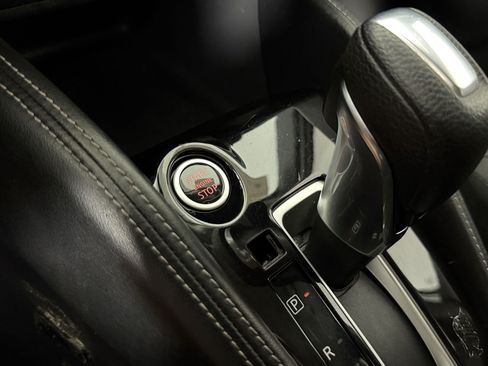 Used 2020 Nissan Kicks SV FWD image 15