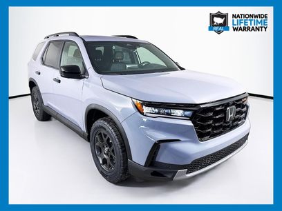 New 2025 Honda Pilot TrailSport